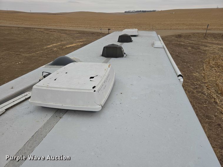 image for item EV5528 1999 Freightliner X RV