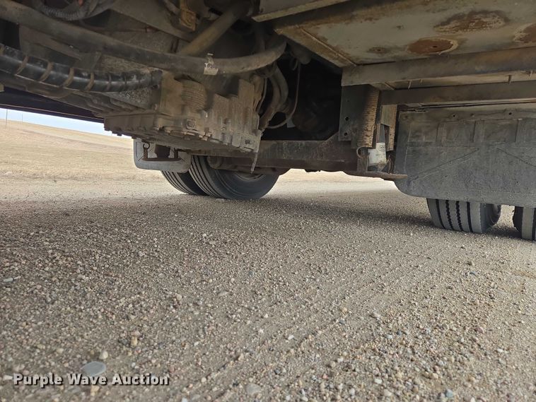 image for item EV5528 1999 Freightliner X RV