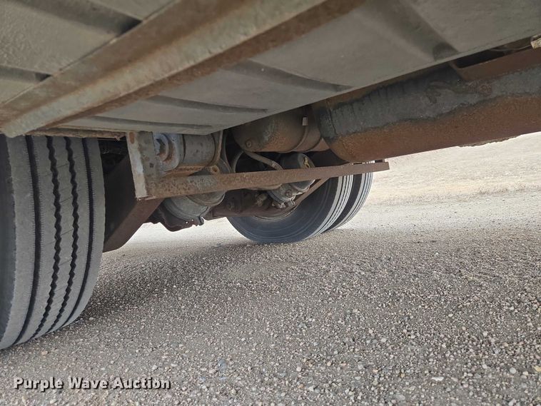 image for item EV5528 1999 Freightliner X RV