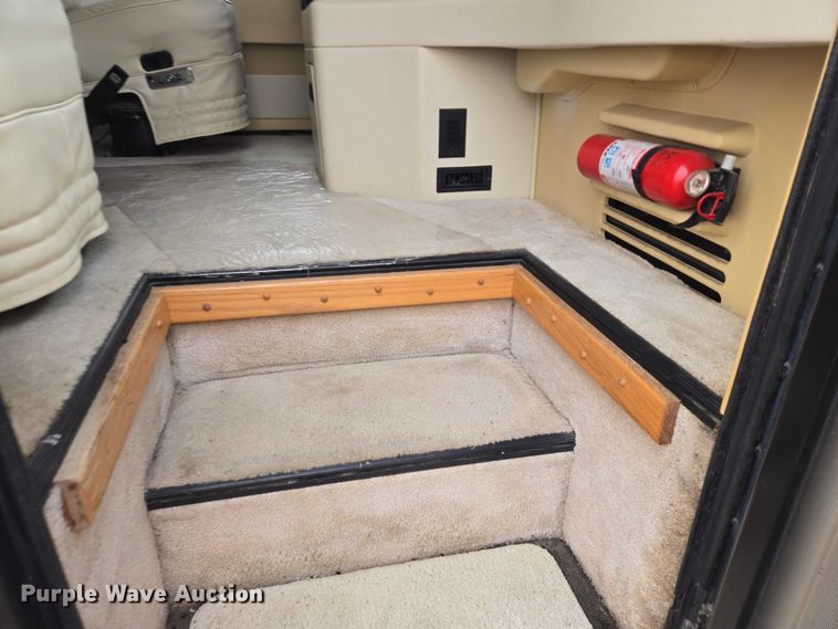 image for item EV5528 1999 Freightliner X RV