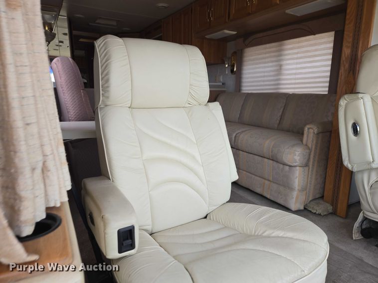 image for item EV5528 1999 Freightliner X RV