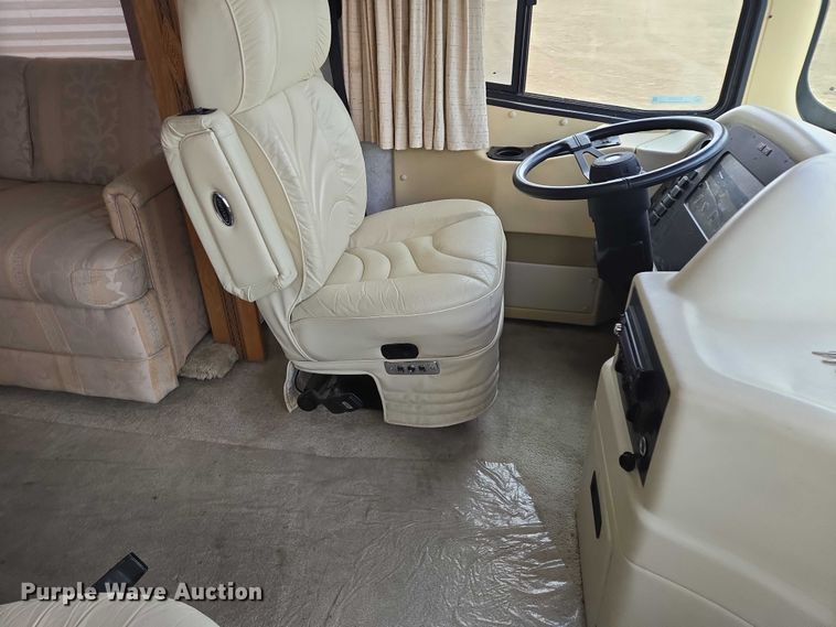 image for item EV5528 1999 Freightliner X RV