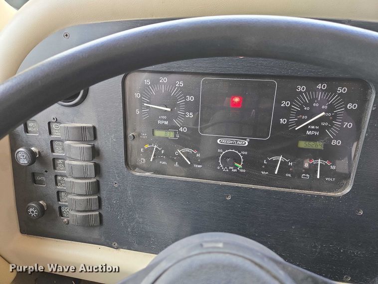 image for item EV5528 1999 Freightliner X RV