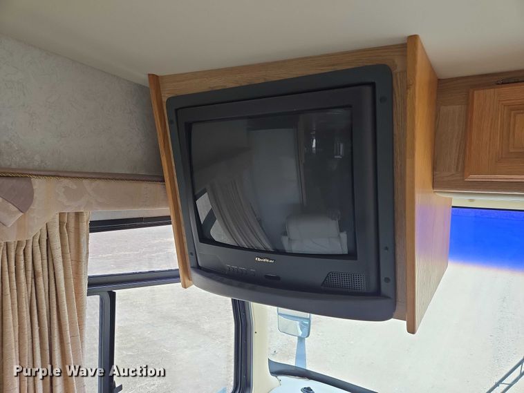 image for item EV5528 1999 Freightliner X RV