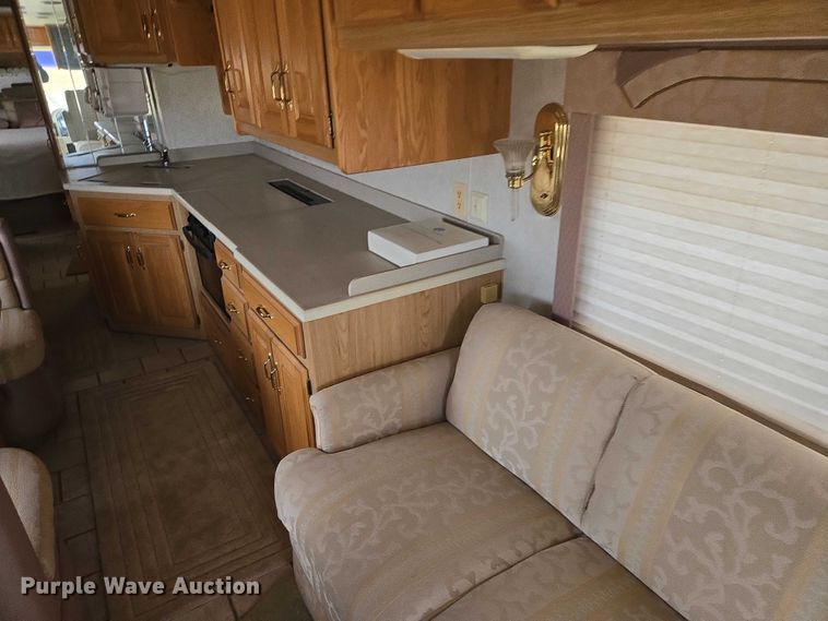 image for item EV5528 1999 Freightliner X RV