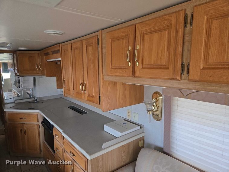 image for item EV5528 1999 Freightliner X RV