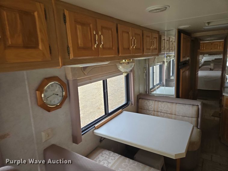 image for item EV5528 1999 Freightliner X RV