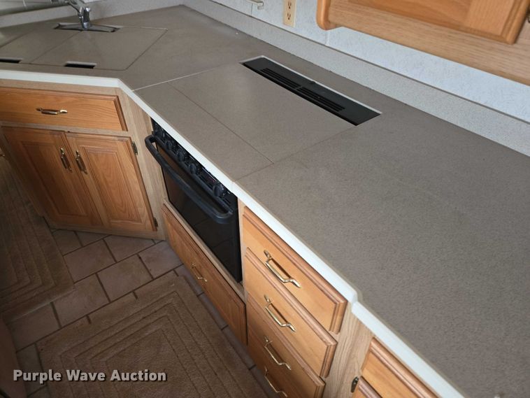 image for item EV5528 1999 Freightliner X RV