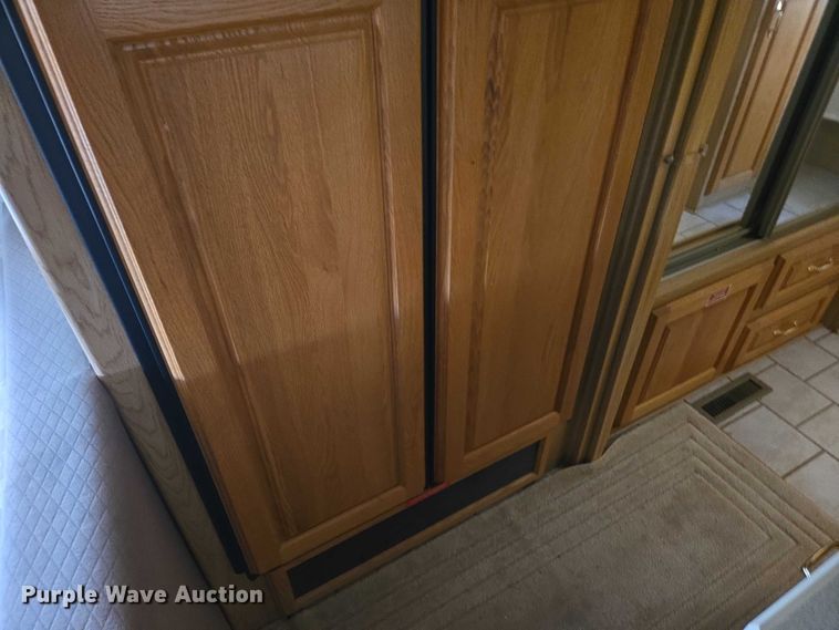 image for item EV5528 1999 Freightliner X RV