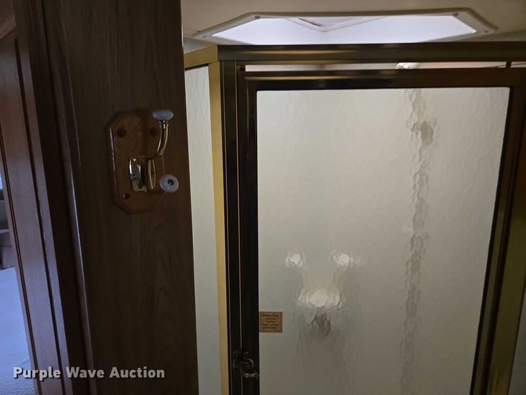 image for item EV5528 1999 Freightliner X RV