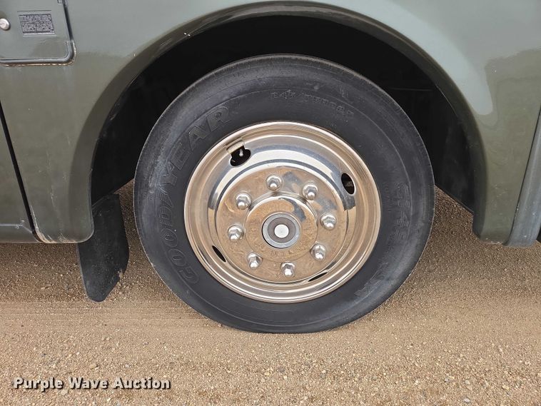 image for item EV5528 1999 Freightliner X RV