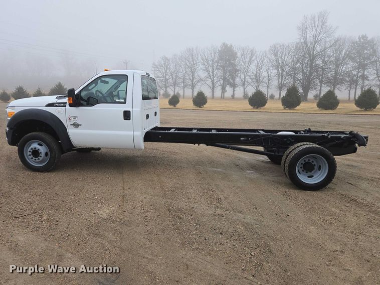 image for item EV5556 2016 Ford F550 Super Duty XL truck cab and chassis