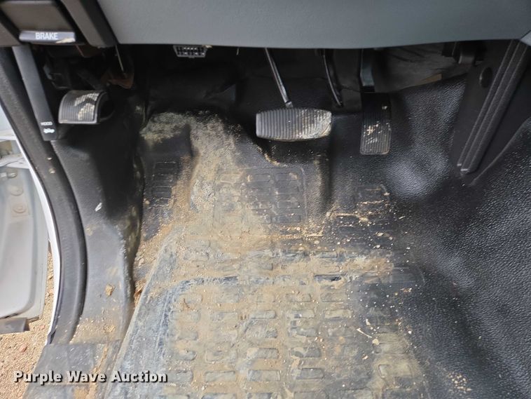 image for item EV5556 2016 Ford F550 Super Duty XL truck cab and chassis