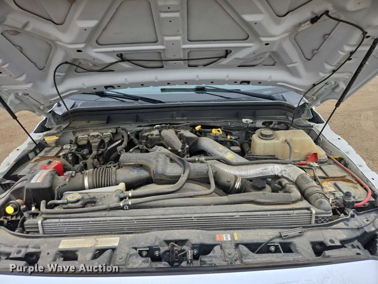 image for item EV5556 2016 Ford F550 Super Duty XL truck cab and chassis