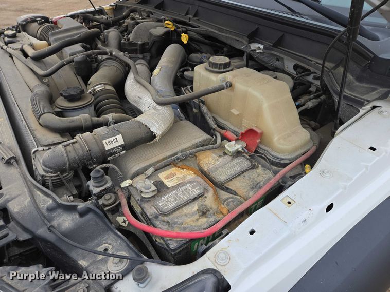 image for item EV5556 2016 Ford F550 Super Duty XL truck cab and chassis