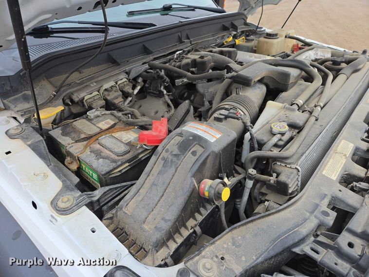 image for item EV5556 2016 Ford F550 Super Duty XL truck cab and chassis