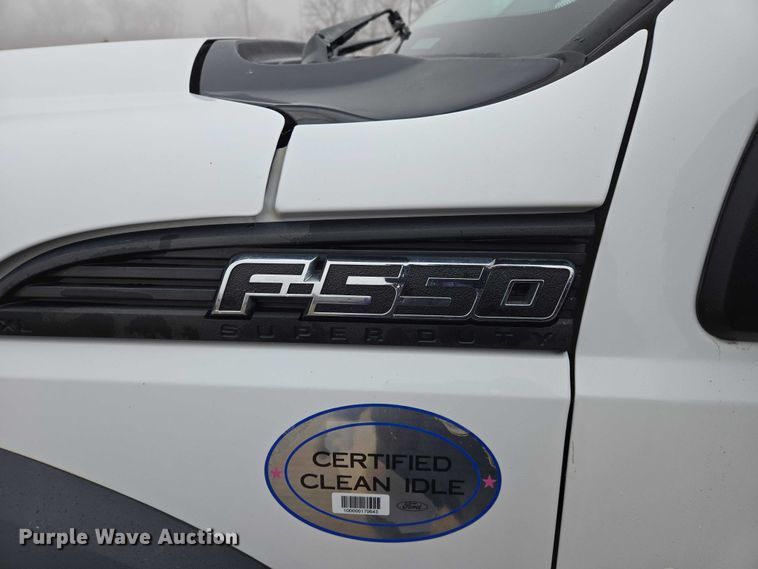 image for item EV5556 2016 Ford F550 Super Duty XL truck cab and chassis