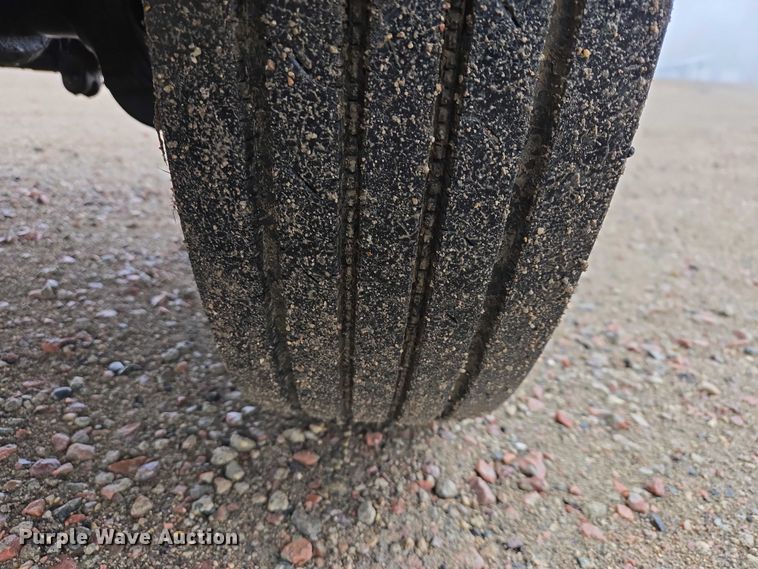 image for item EV5556 2016 Ford F550 Super Duty XL truck cab and chassis