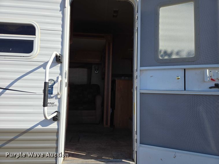 image for item EV5561 2010 Gulf Stream Innsbruck camper