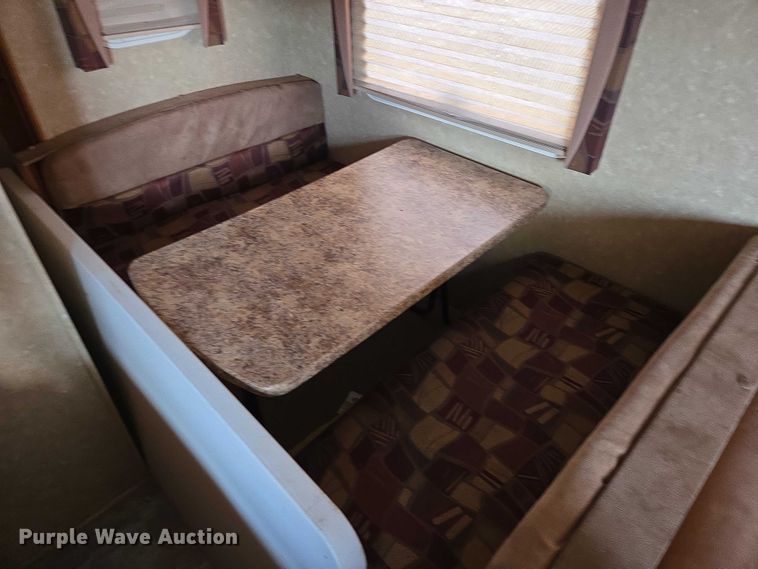 image for item EV5561 2010 Gulf Stream Innsbruck camper