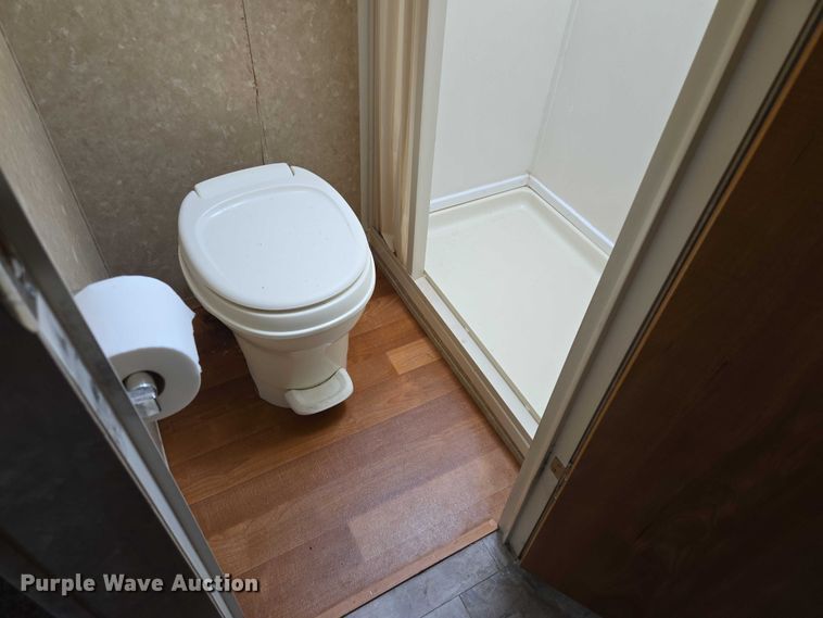 image for item EV5561 2010 Gulf Stream Innsbruck camper