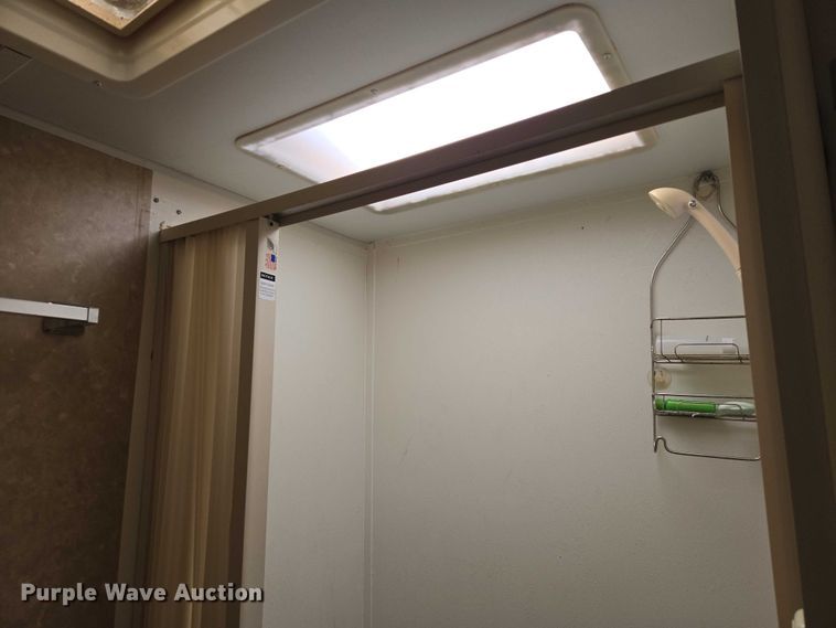 image for item EV5561 2010 Gulf Stream Innsbruck camper