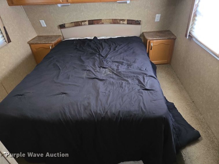 image for item EV5561 2010 Gulf Stream Innsbruck camper