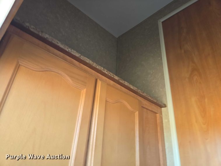 image for item EV5561 2010 Gulf Stream Innsbruck camper