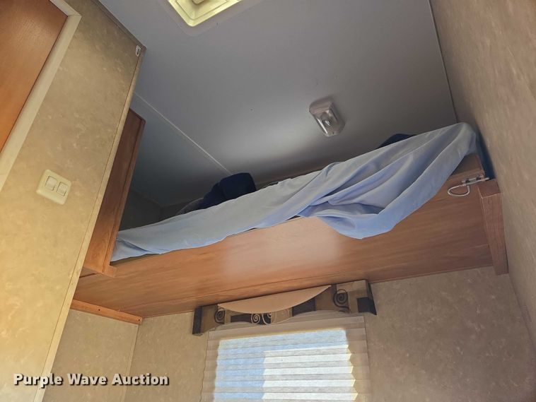 image for item EV5561 2010 Gulf Stream Innsbruck camper