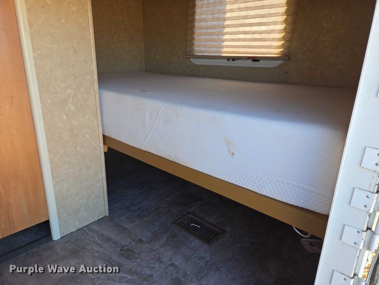 image for item EV5561 2010 Gulf Stream Innsbruck camper