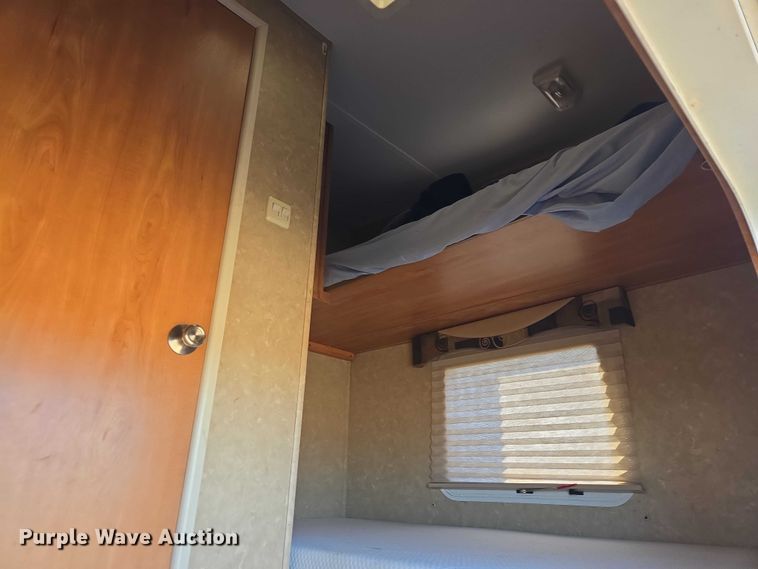 image for item EV5561 2010 Gulf Stream Innsbruck camper