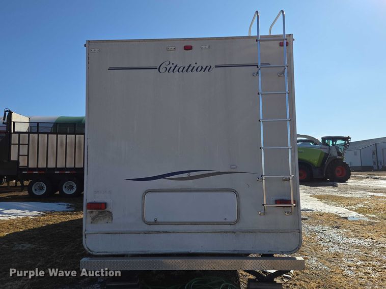 image for item EV5562 2003 Citation camper