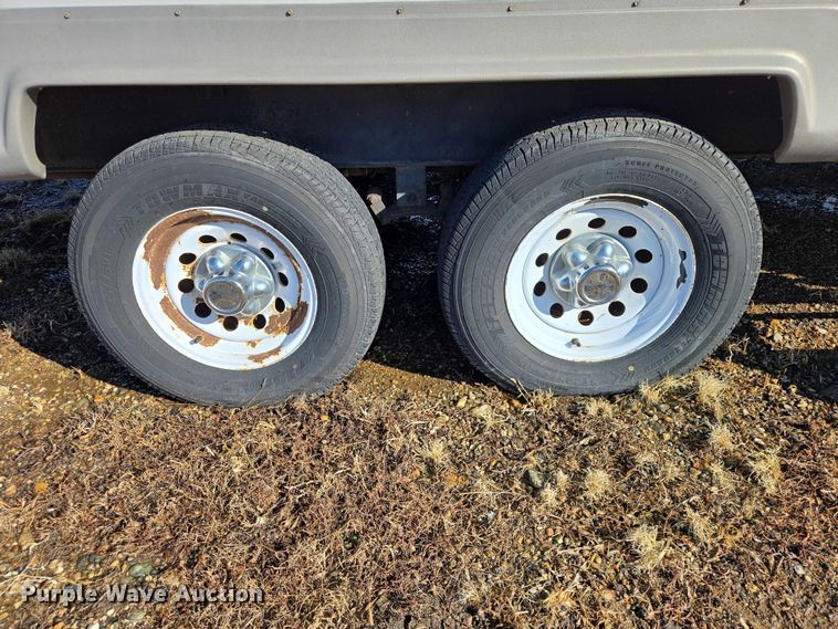 image for item EV5562 2003 Citation camper