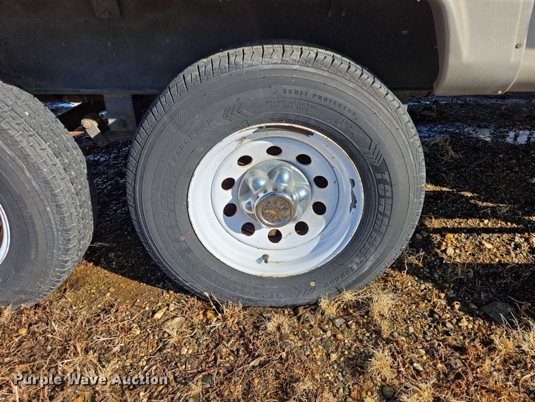 image for item EV5562 2003 Citation camper