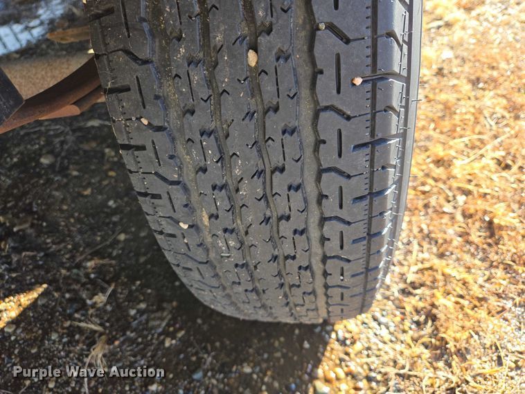 image for item EV5562 2003 Citation camper