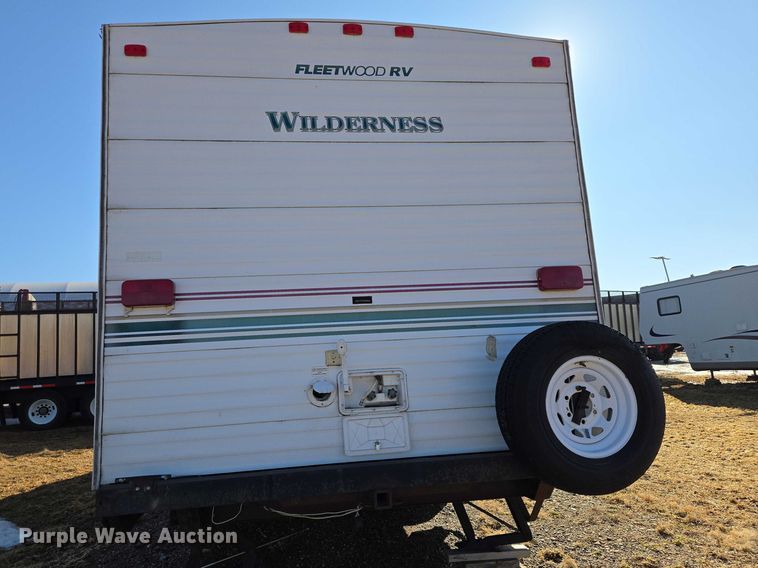image for item EV5563 2000 Fleetwood Wilderness camper