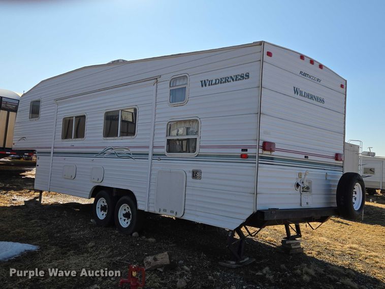 image for item EV5563 2000 Fleetwood Wilderness camper