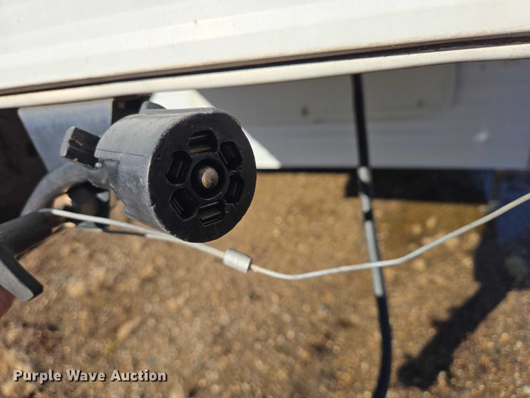 image for item EV5563 2000 Fleetwood Wilderness camper