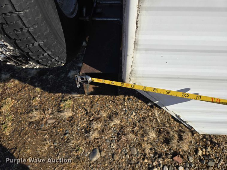 image for item EV5563 2000 Fleetwood Wilderness camper