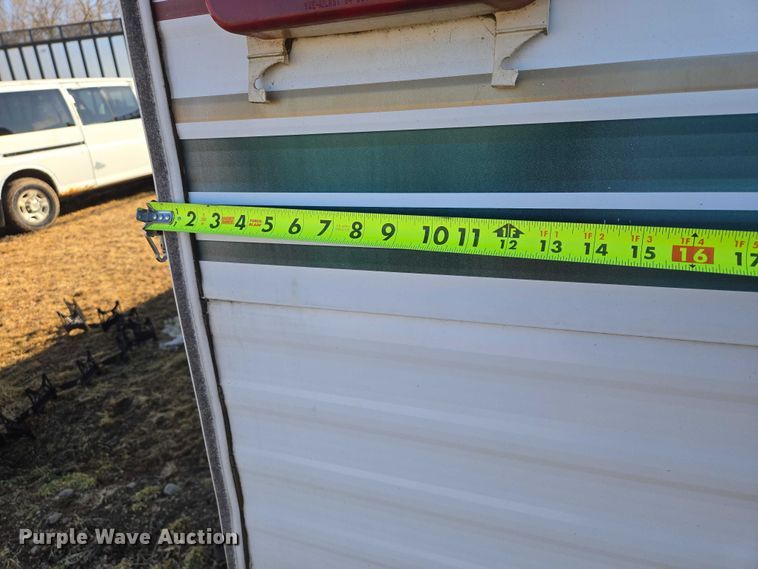 image for item EV5563 2000 Fleetwood Wilderness camper