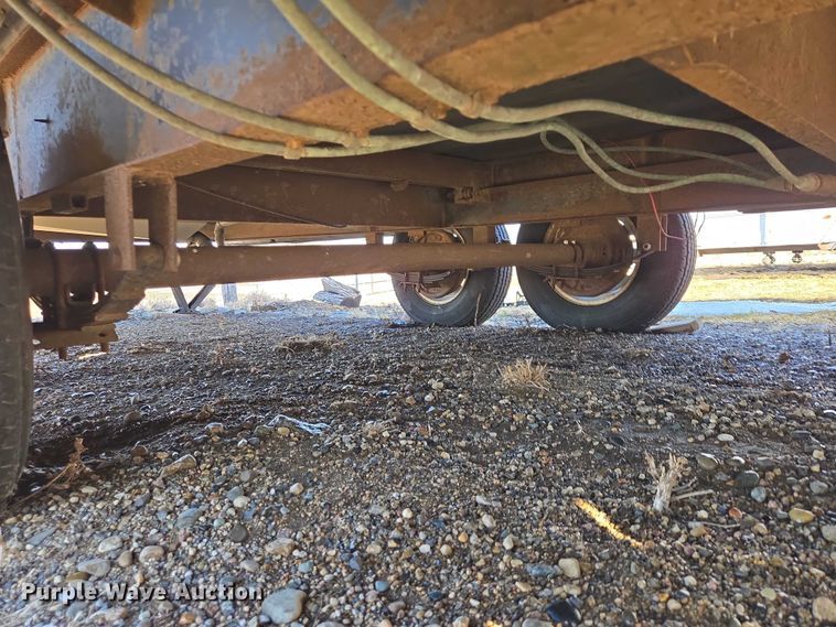 image for item EV5563 2000 Fleetwood Wilderness camper