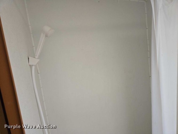 image for item EV5563 2000 Fleetwood Wilderness camper