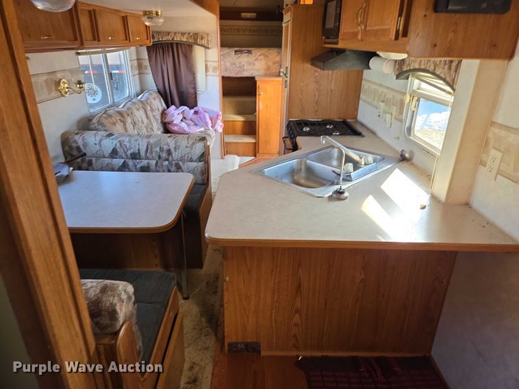 image for item EV5563 2000 Fleetwood Wilderness camper