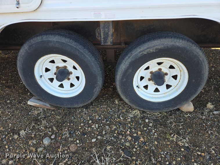 image for item EV5563 2000 Fleetwood Wilderness camper