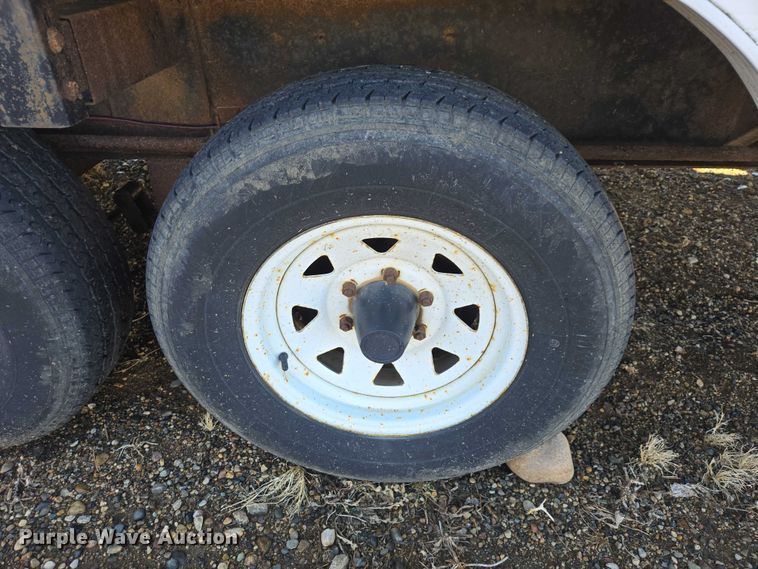 image for item EV5563 2000 Fleetwood Wilderness camper