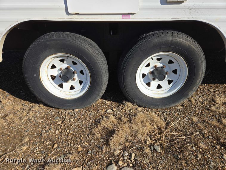 image for item EV5563 2000 Fleetwood Wilderness camper