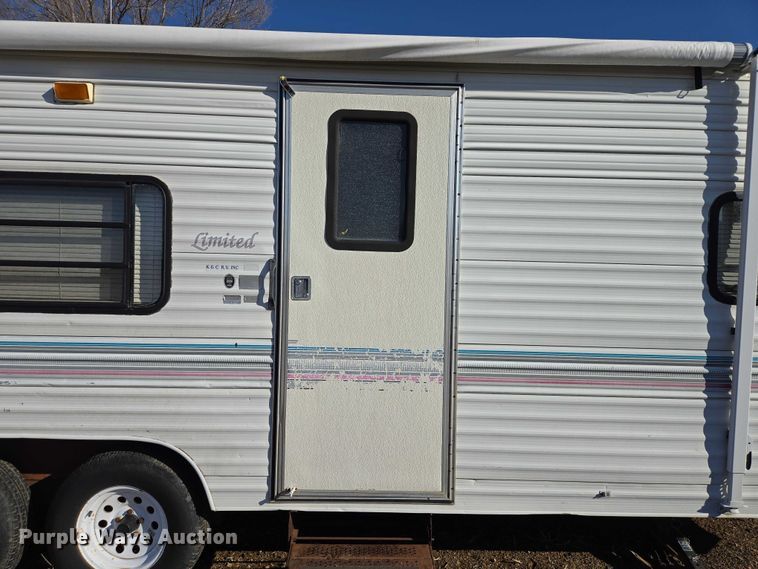 image for item EV5564 1996 Skyline Nomad camper