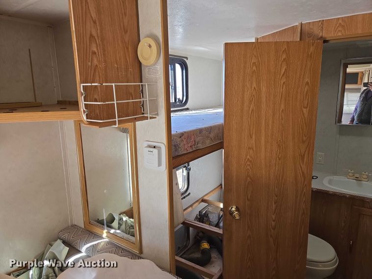 image for item EV5564 1996 Skyline Nomad camper