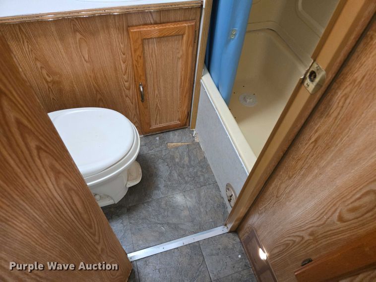 image for item EV5564 1996 Skyline Nomad camper