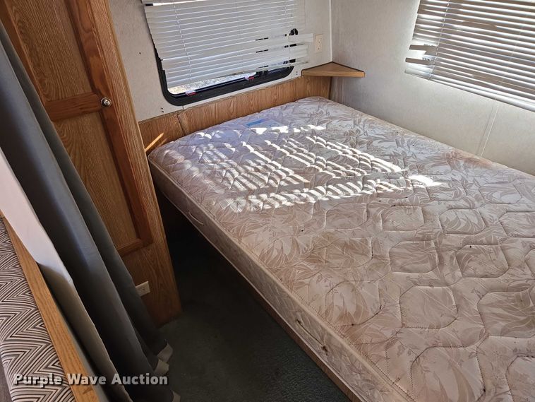 image for item EV5564 1996 Skyline Nomad camper